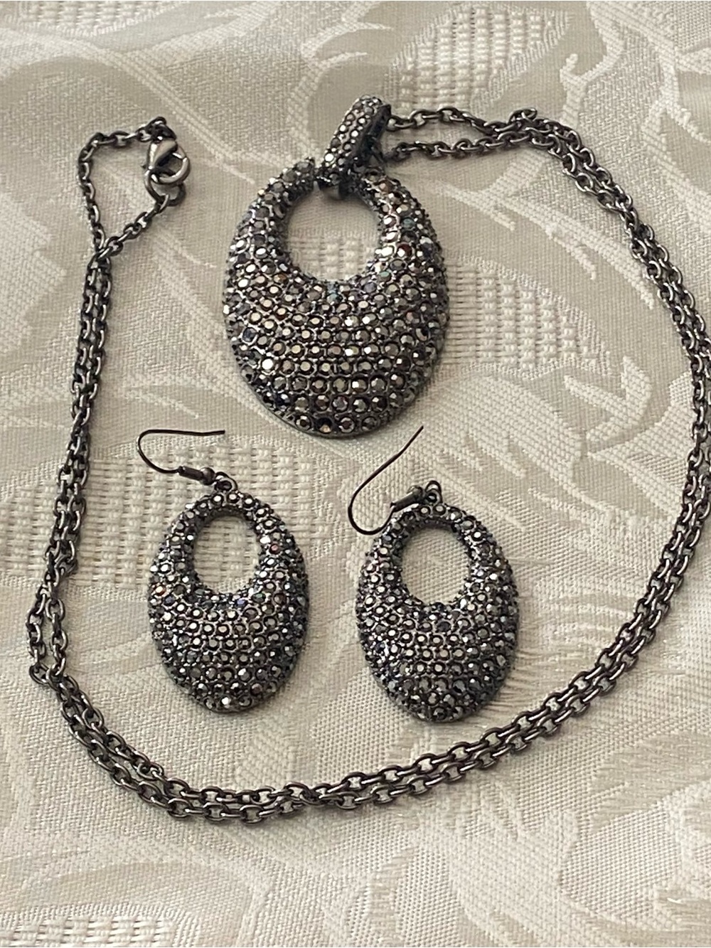 Park Lane Flaunt Set Lot Necklace & Earrings Jet Austrian Crystals Pendant 2.25”